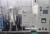 Hydrogen spraying vacuum furnace
